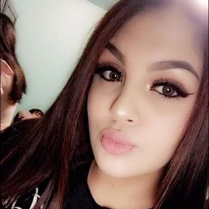 Meet your Posher, Sarahi